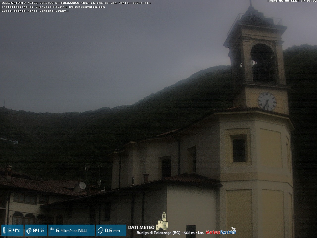 webcam Burligo di Palazzago - parcheggio chiesa/partenza escursioni (BG)