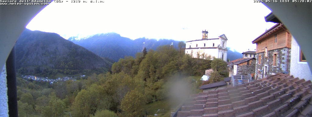 immagine della webcam nei dintorni di Ponte di Legno: webcam Saviore dell'Adamello